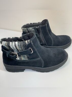 Earth Origins Tate Black Suede Ankle Boots Water Repellent Booties Womens Size 6